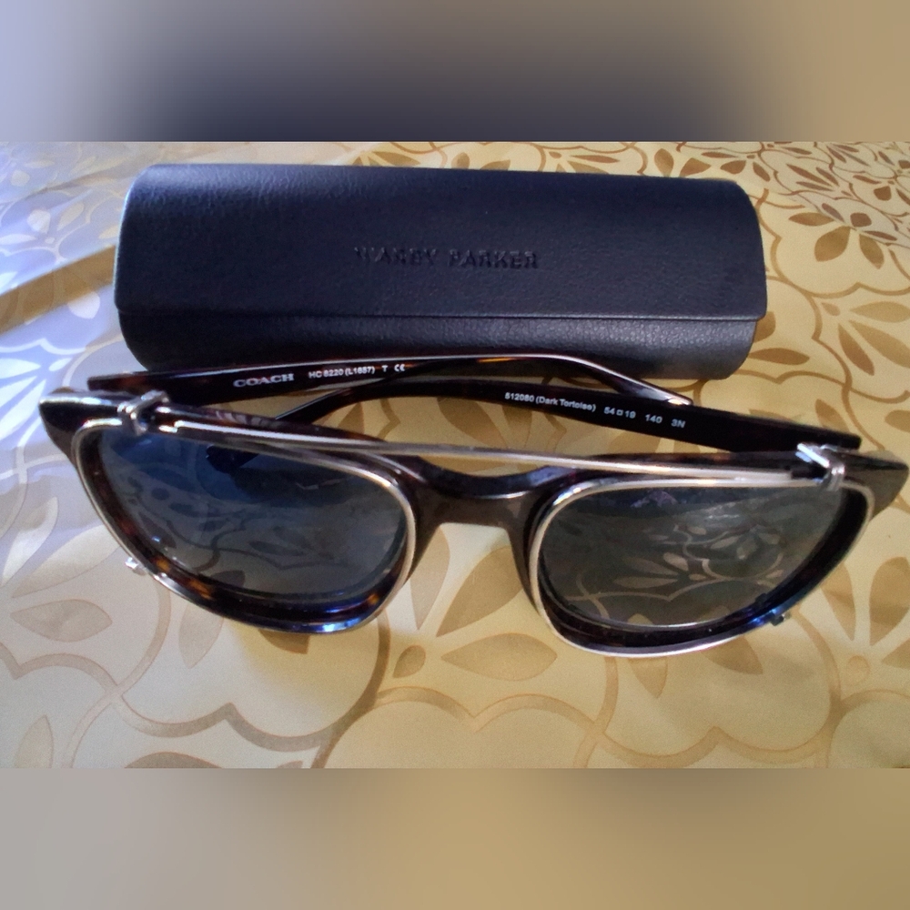 🔥Coach DARK TORTOISE Black Square Frame Sunglasses Blue Shades & FREE GIFT - Picture 5 of 13